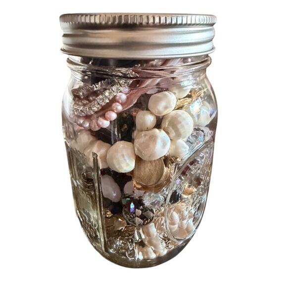 Classic Glamour Mystery Jewelry Jar - Picture 3 of 7